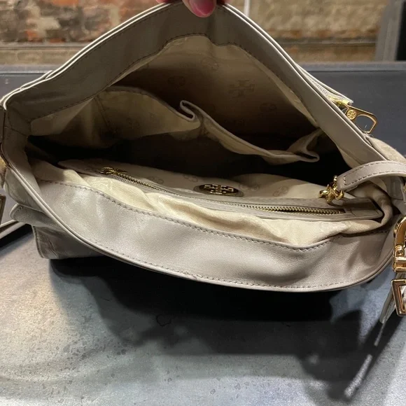 Tory Burch 797 Madison Avenue Handbag - Picture 14 of 16